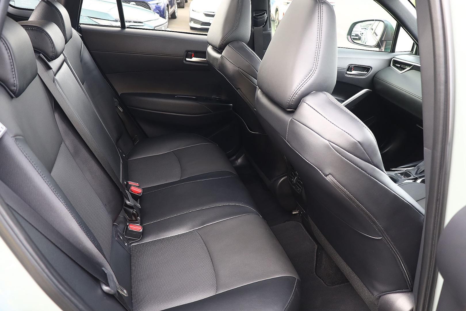 Toyota Corolla Cross image 4