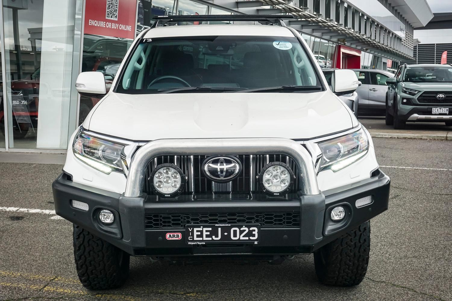 Toyota Landcruiser Prado image 3