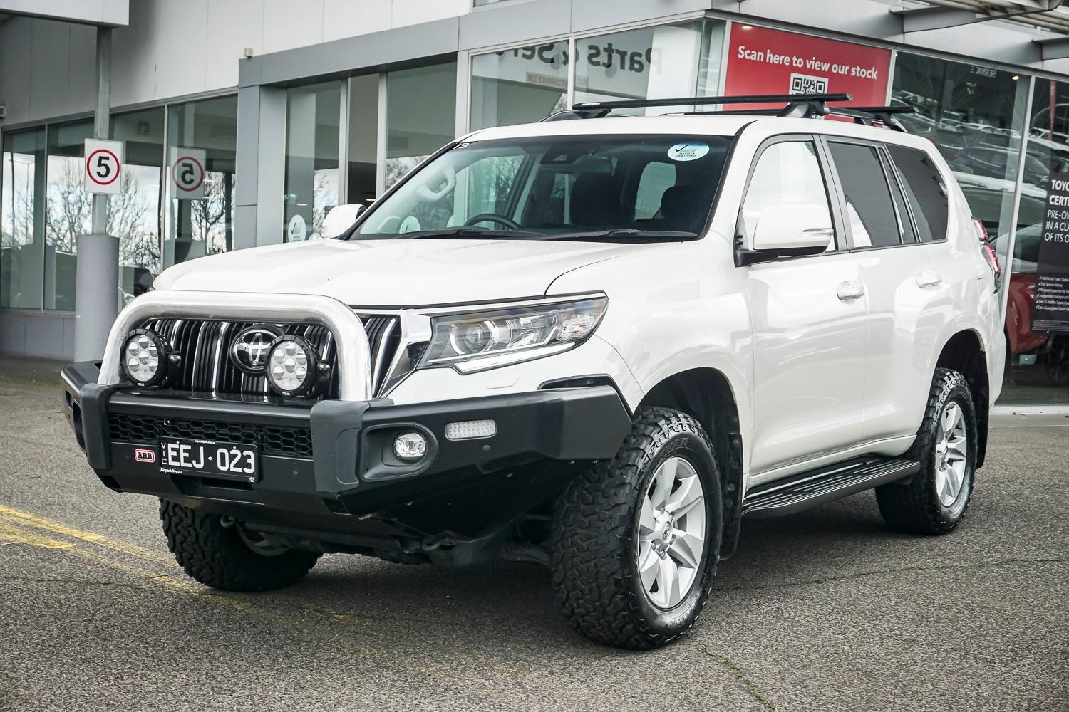 Toyota Landcruiser Prado image 4