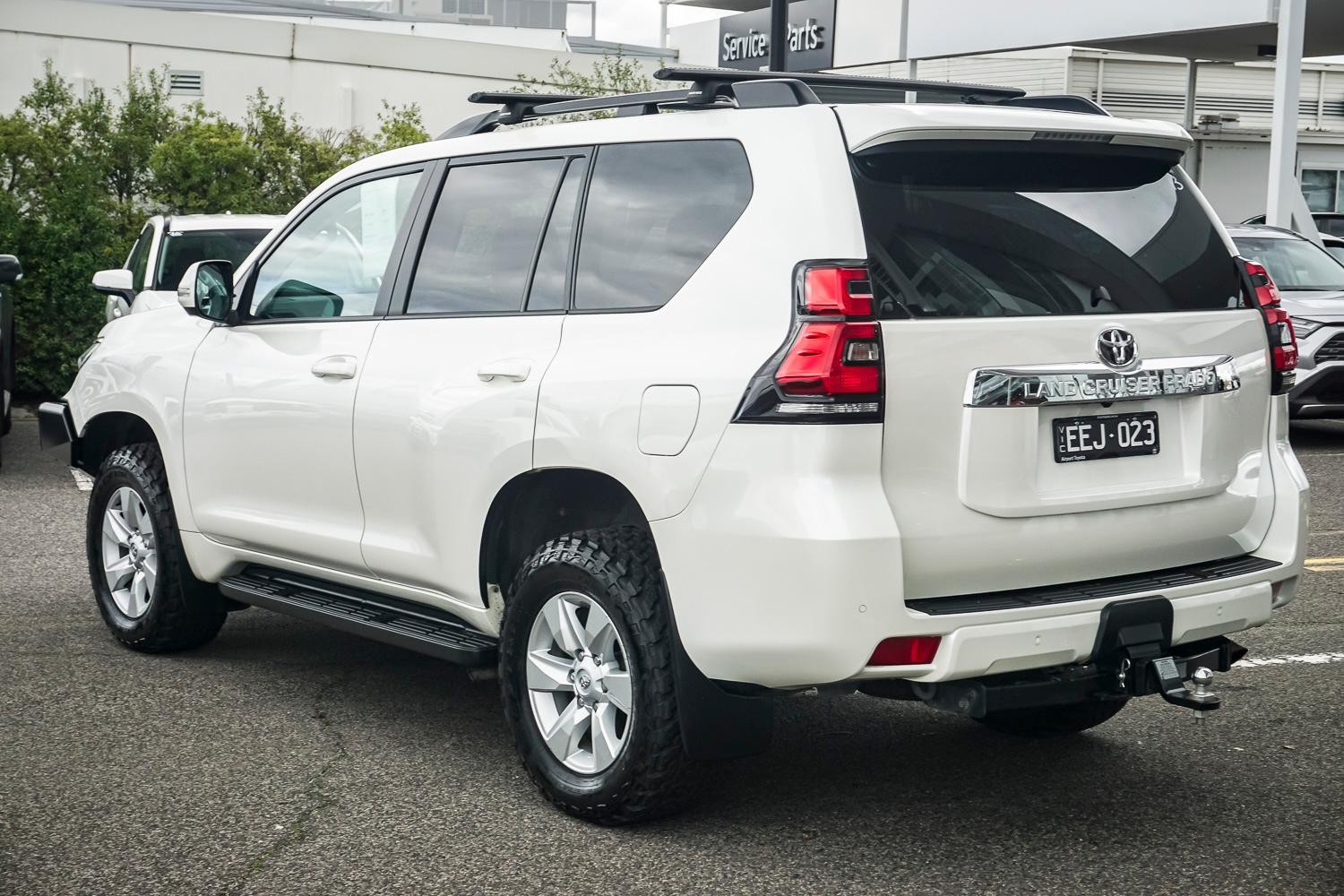 Toyota Landcruiser Prado image 2