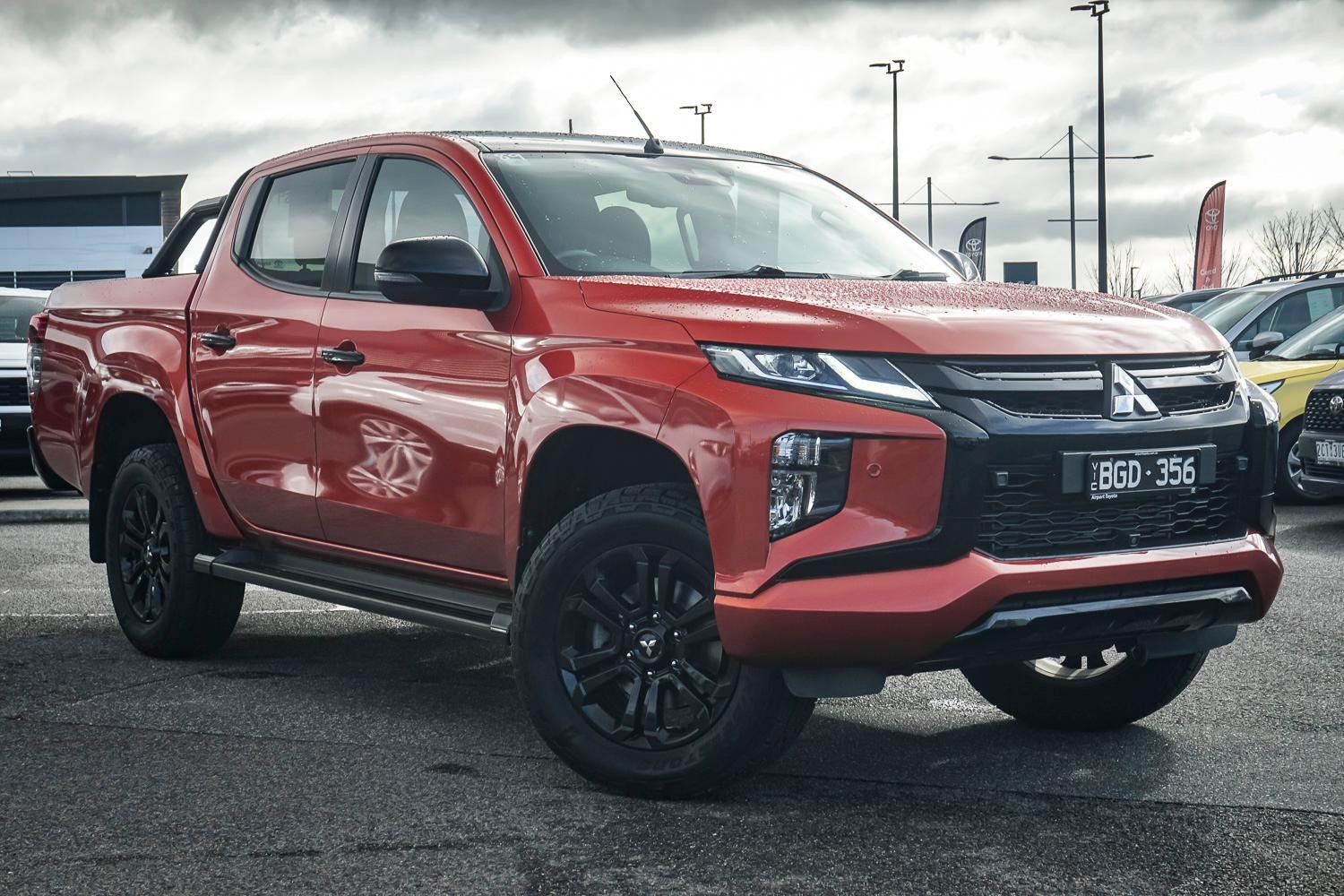Mitsubishi Triton image 1