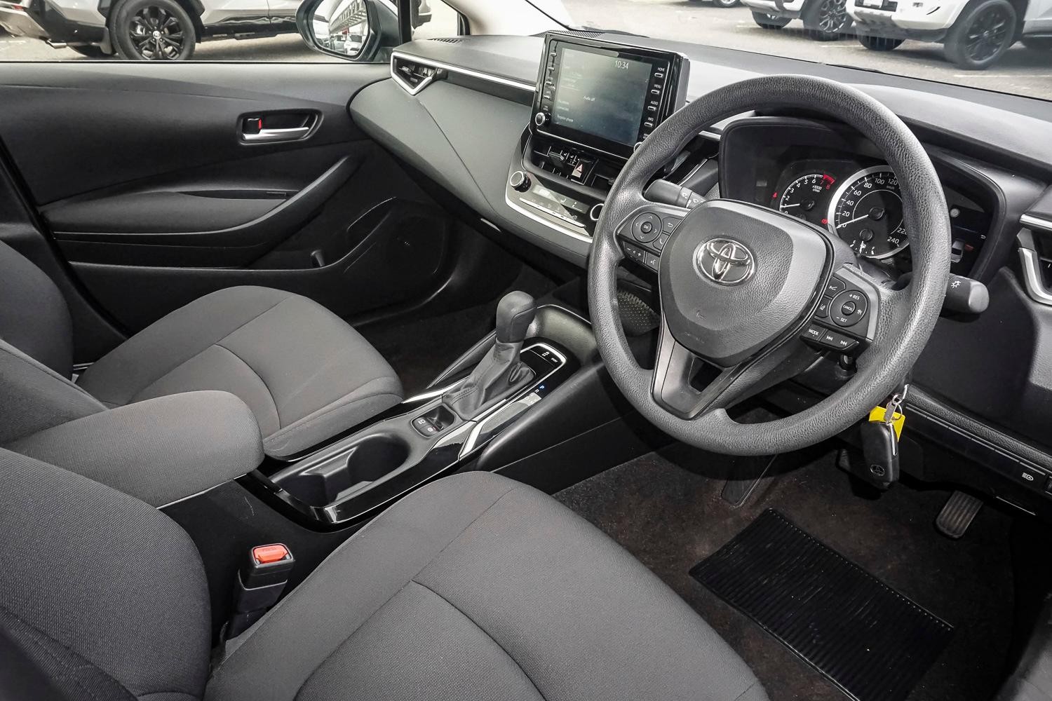 Toyota Corolla image 2