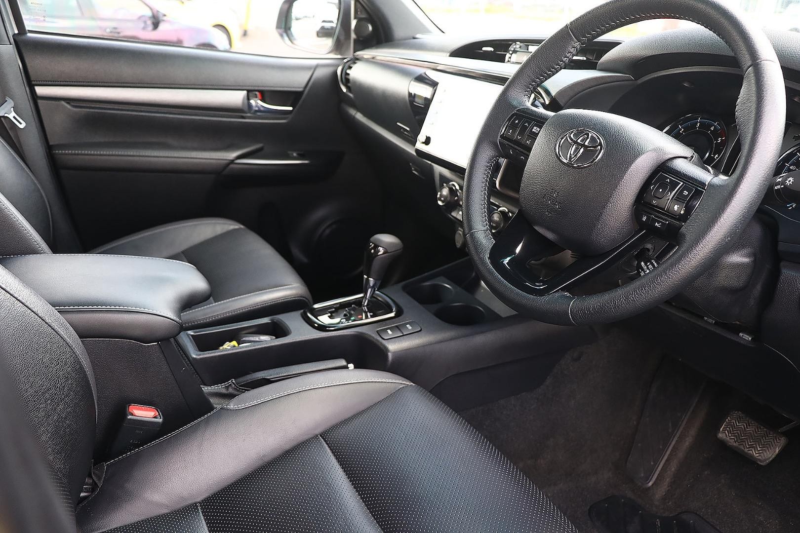 Toyota Hilux image 3
