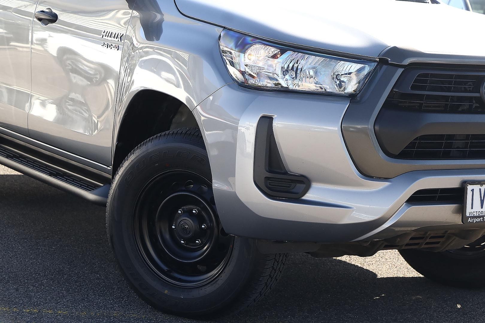 Toyota Hilux image 4