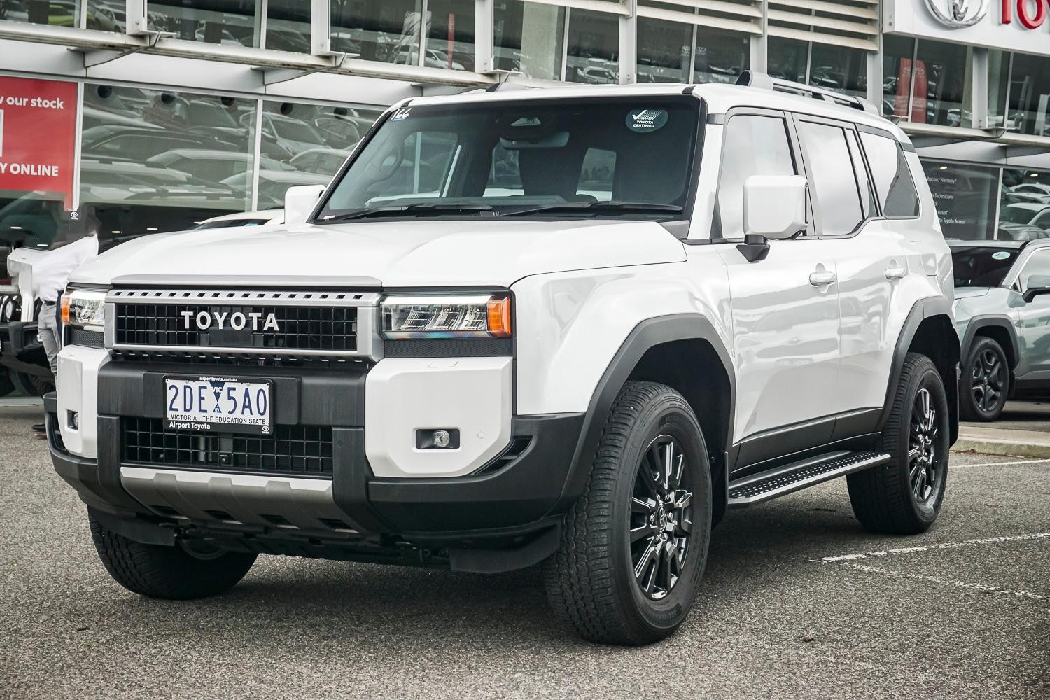 Toyota Landcruiser Prado image 3