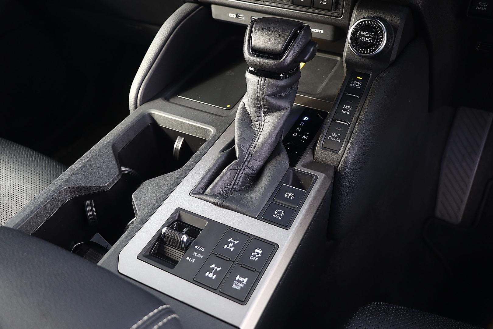 Toyota Landcruiser Prado image 3