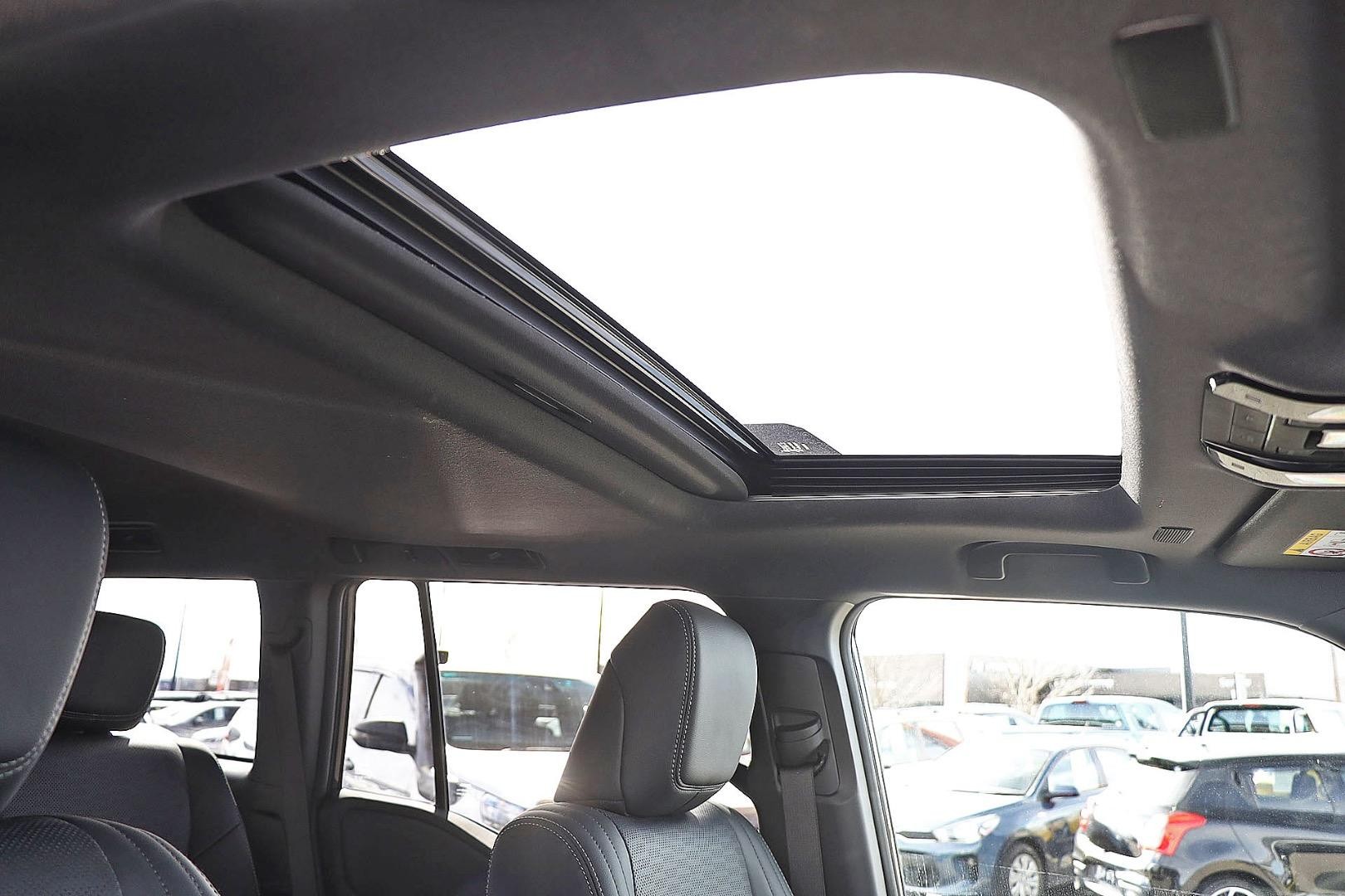 Toyota Landcruiser Prado image 2