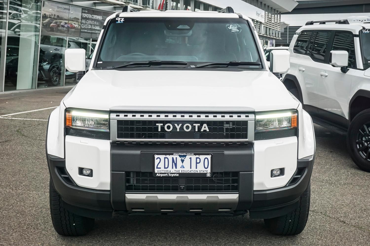 Toyota Landcruiser Prado image 3