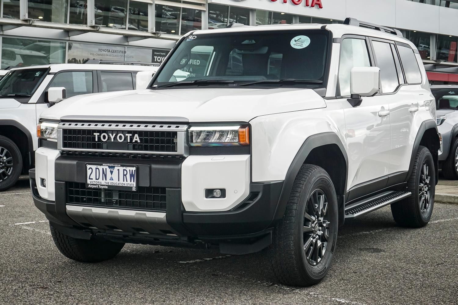 Toyota Landcruiser Prado image 3