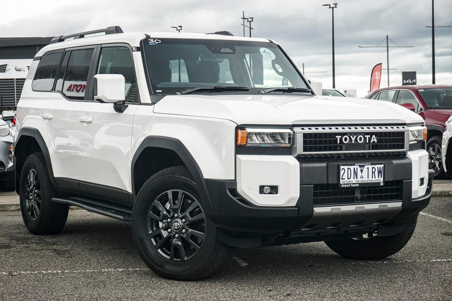 Toyota Landcruiser Prado image 1