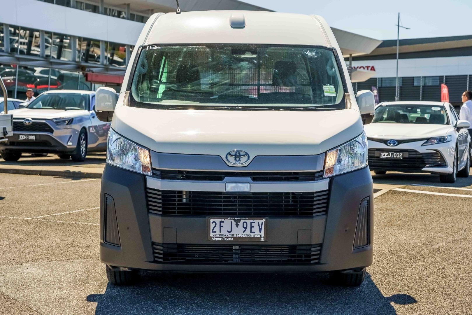 Toyota Hiace image 4