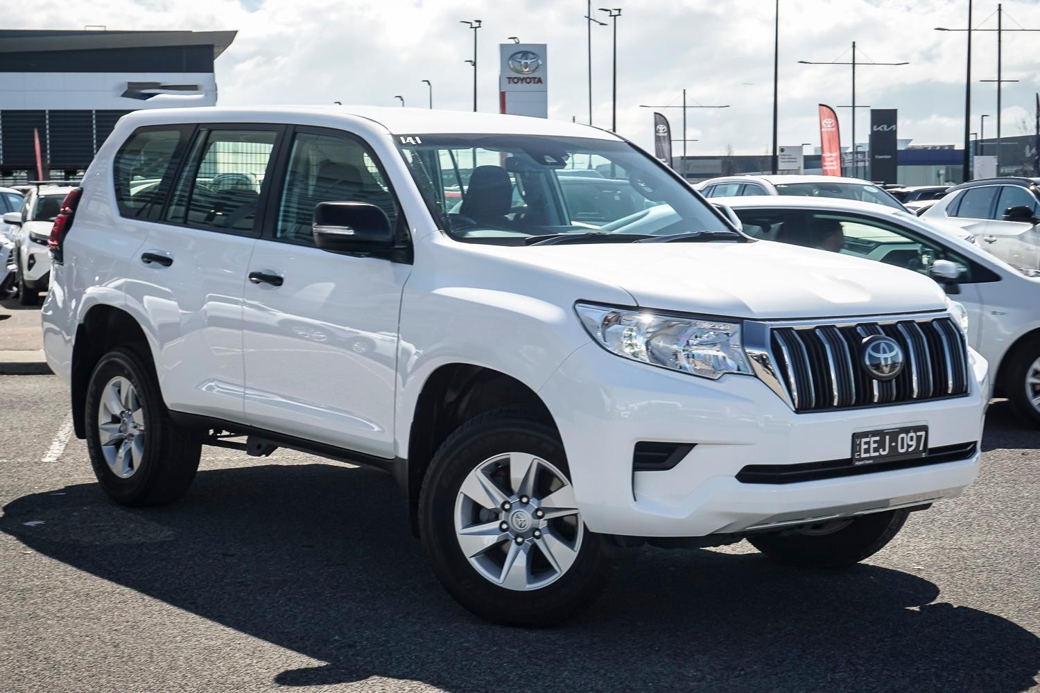 Toyota Landcruiser Prado image 1