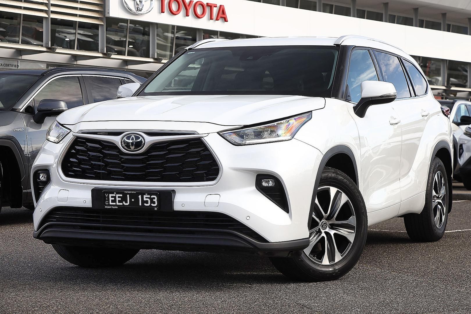 Toyota Kluger image 2