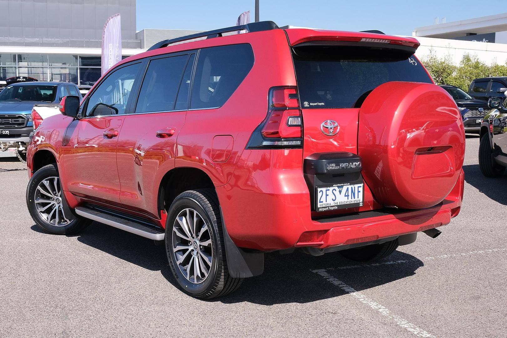 Toyota Landcruiser Prado image 2