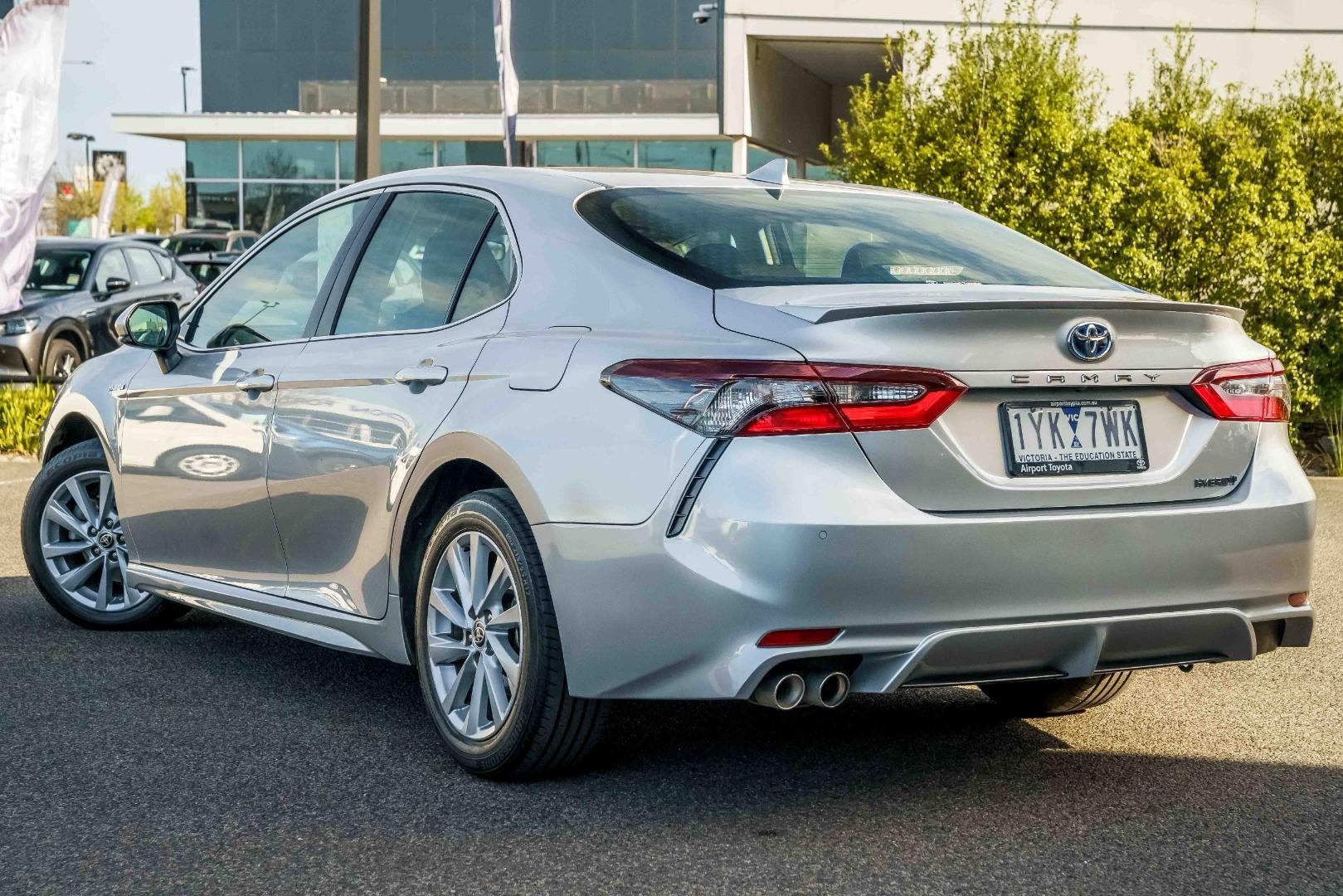 Toyota Camry image 3