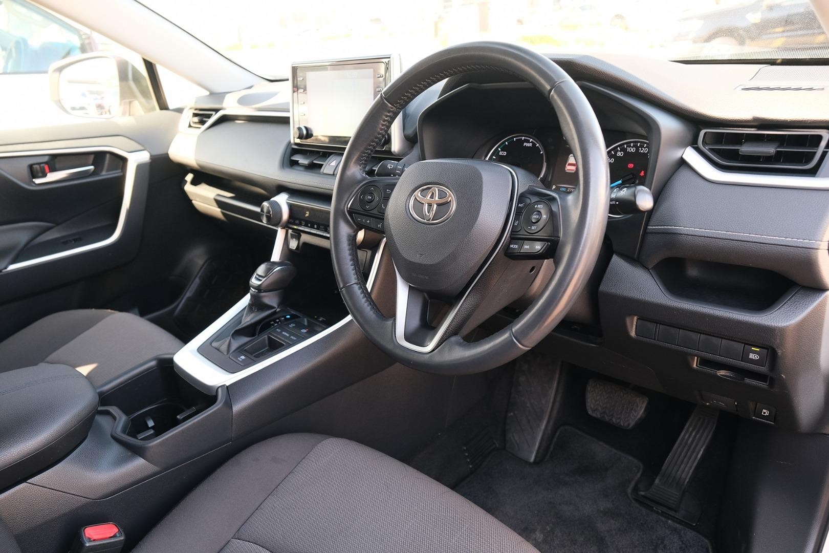 Toyota Rav4 image 2