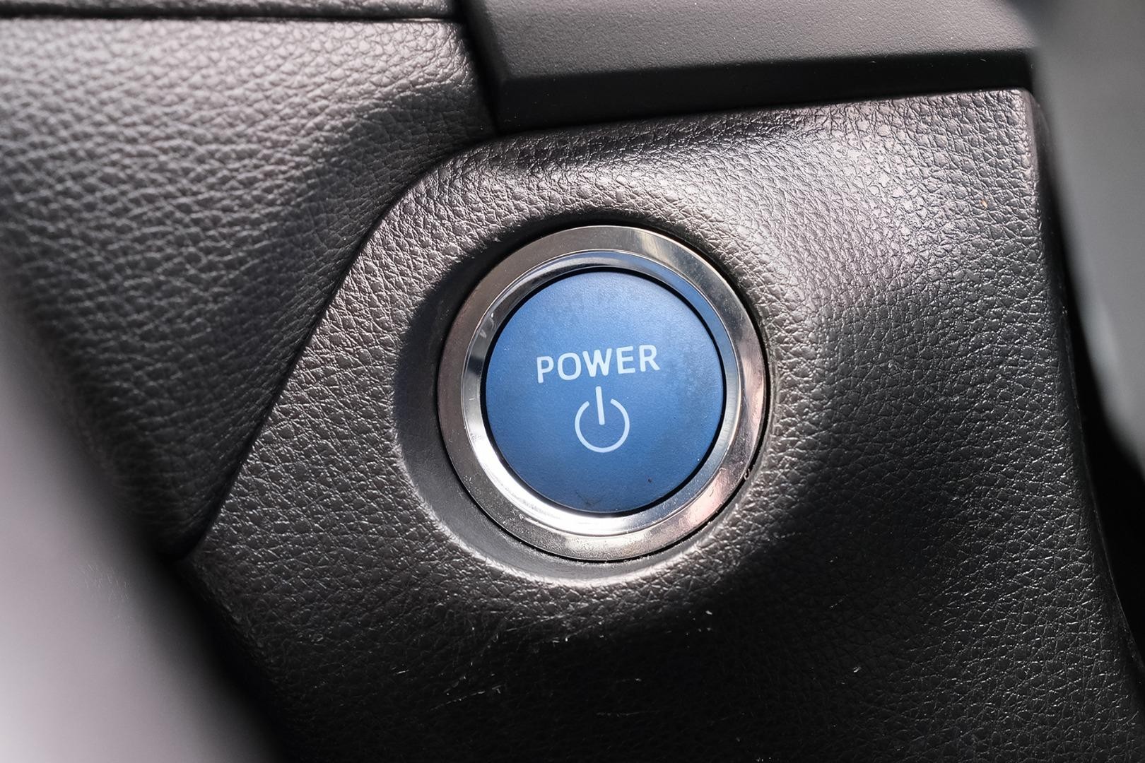 Toyota Rav4 image 3