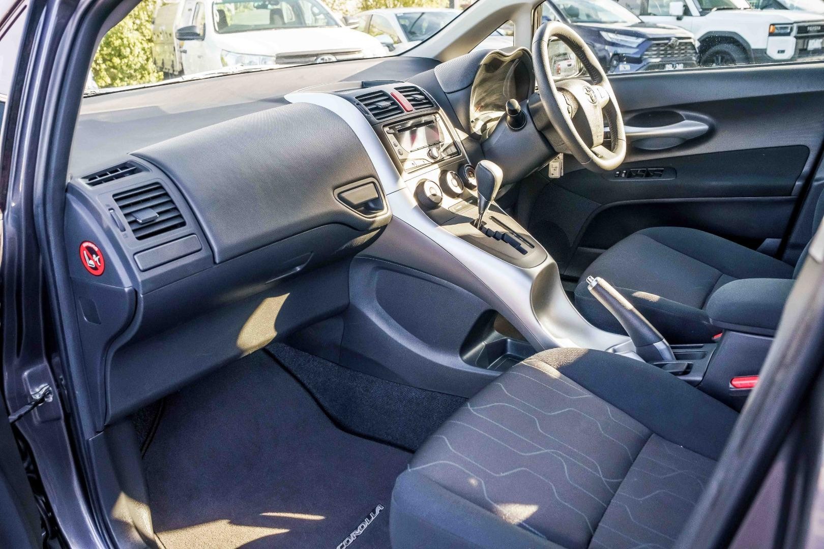 Toyota Corolla image 3