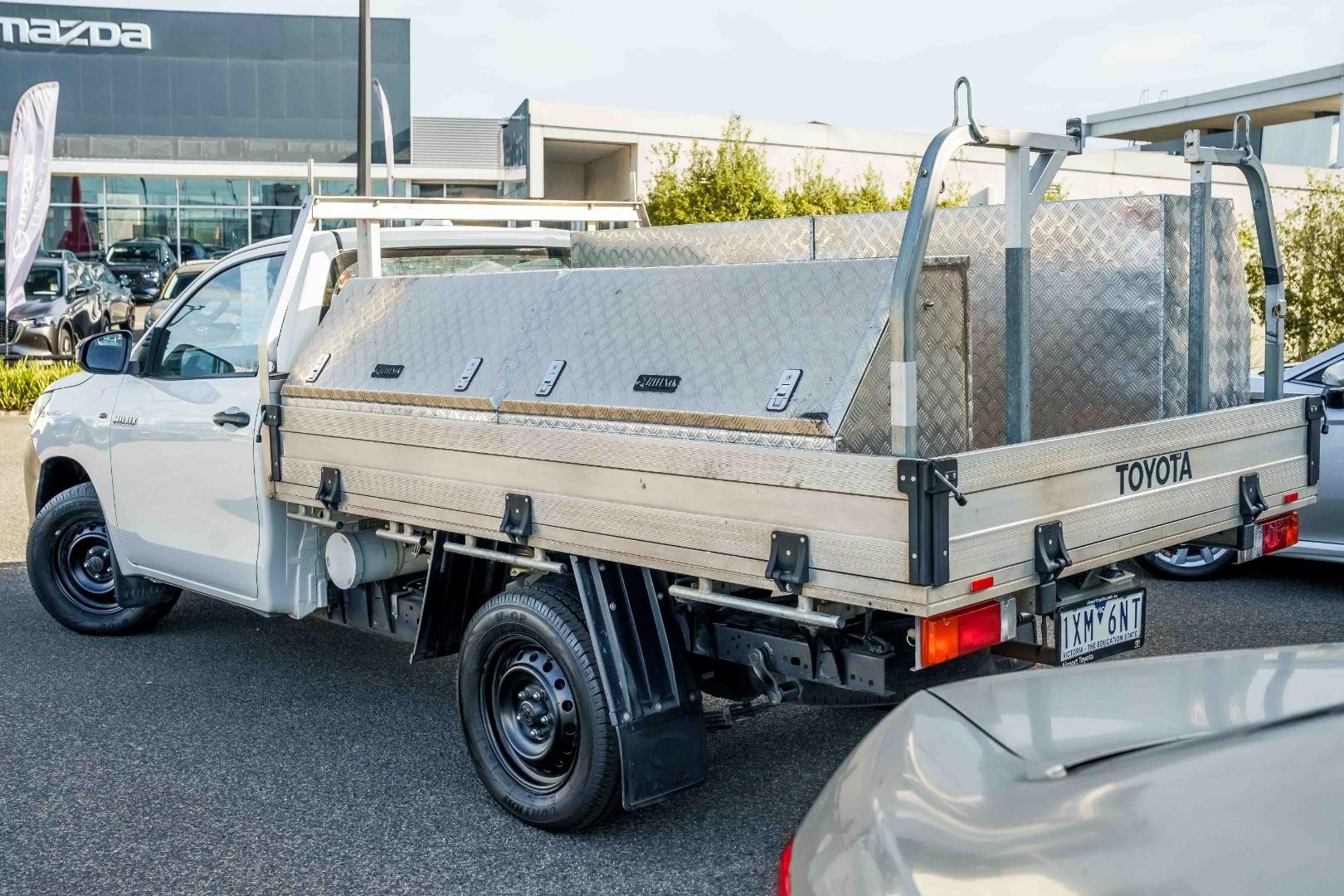 Toyota Hilux image 4