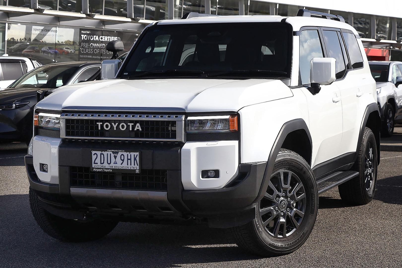 Toyota Landcruiser Prado image 3