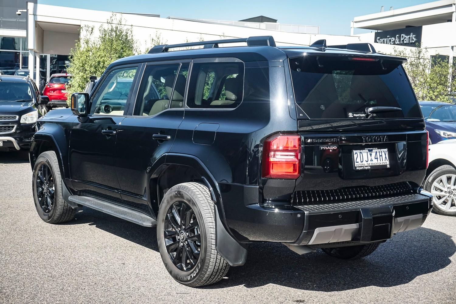 Toyota Landcruiser Prado image 3