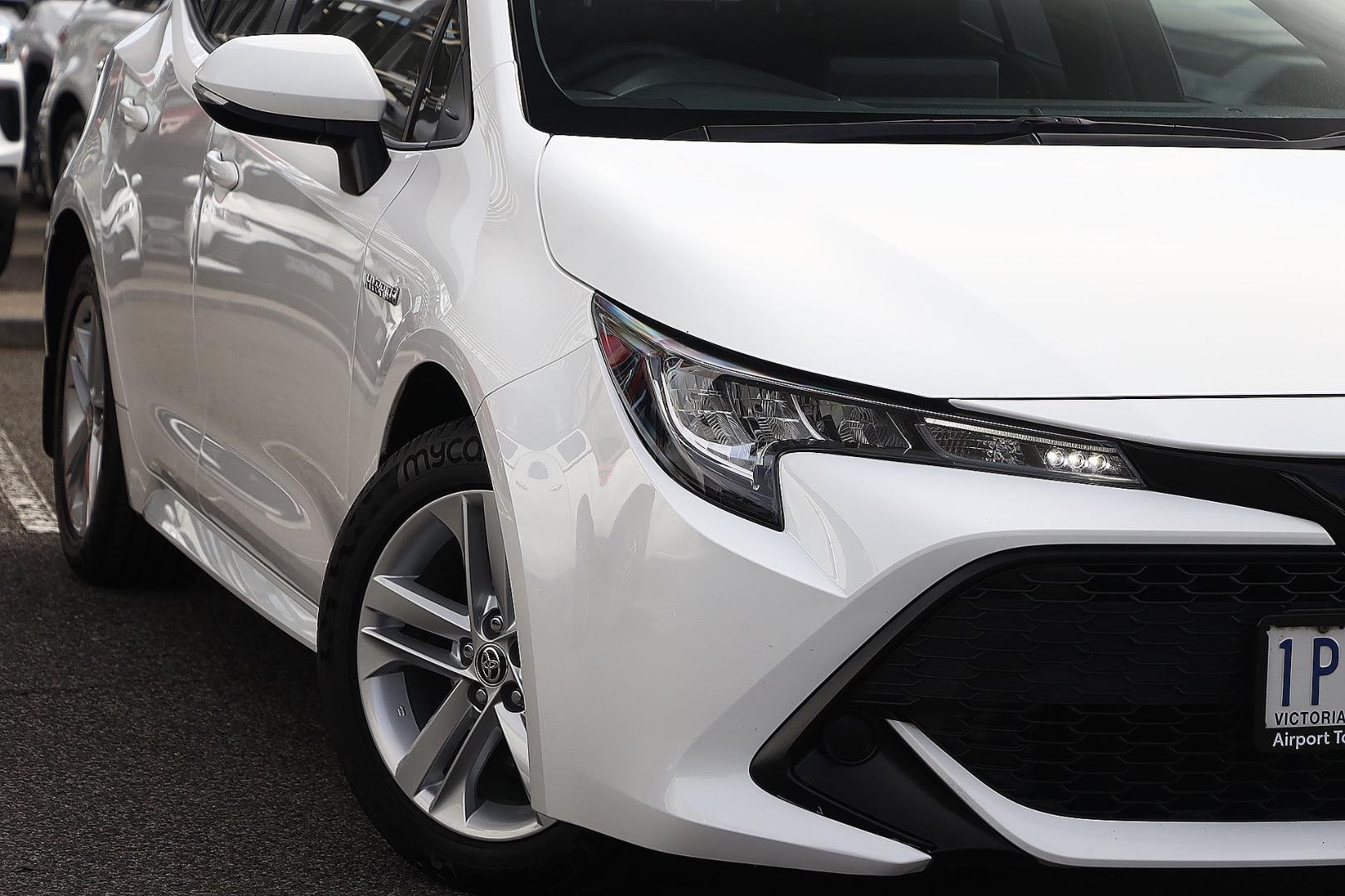 Toyota Corolla image 2