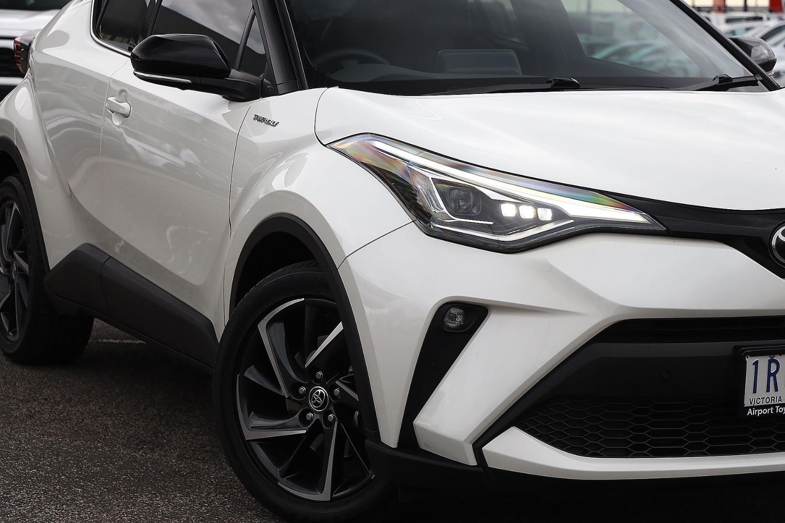 Toyota C-hr image 2