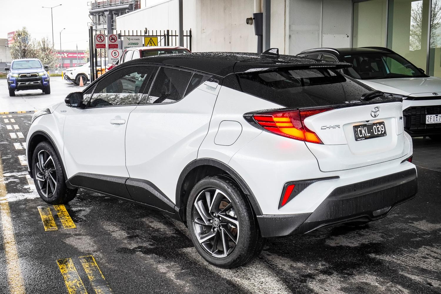 Toyota C-hr image 4