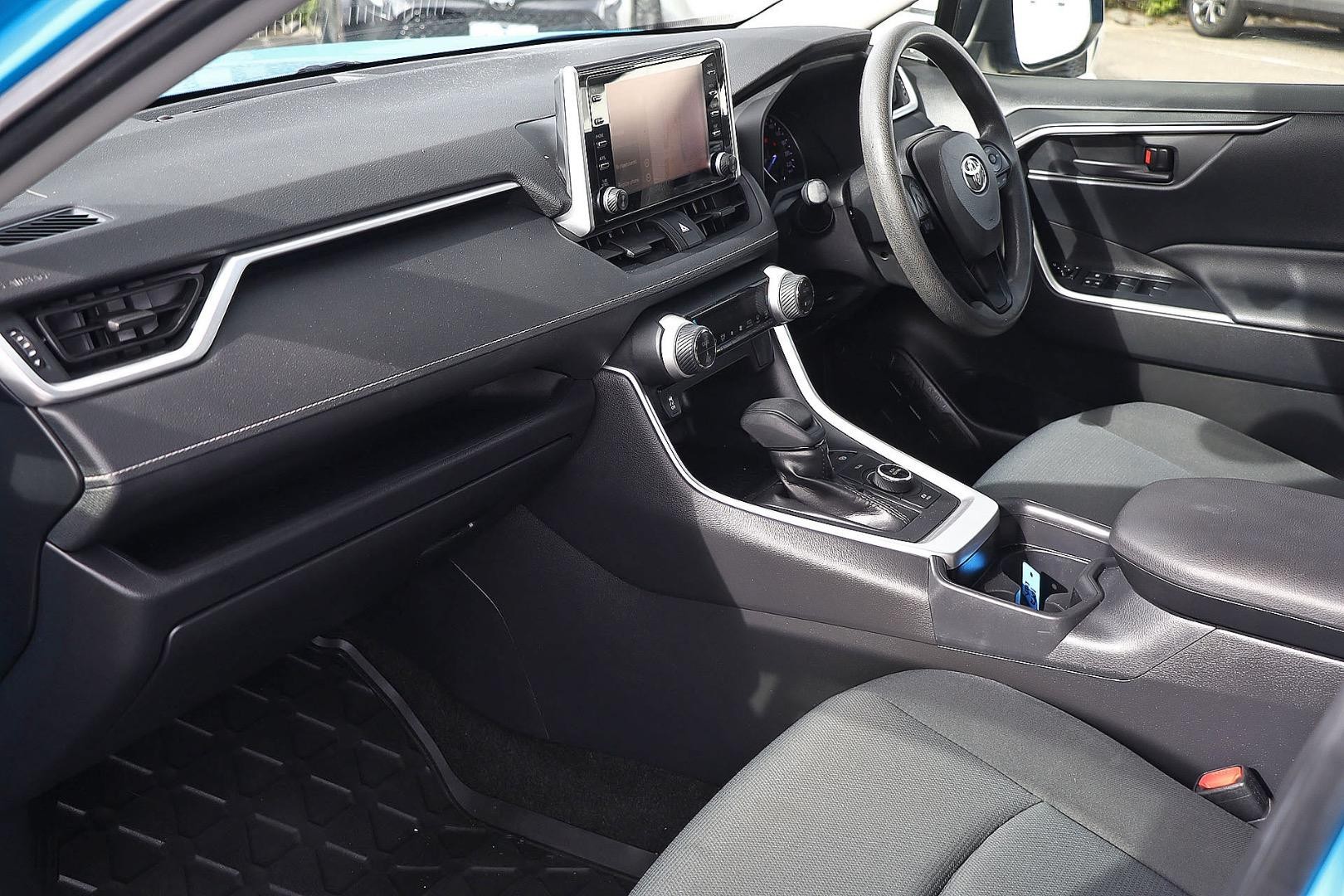 Toyota Rav4 image 3