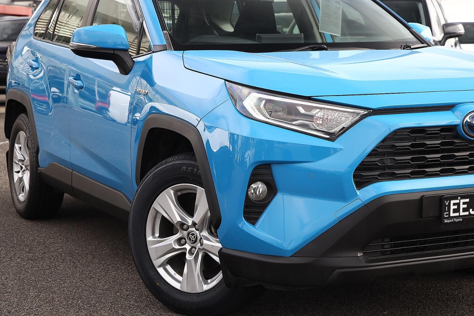 Toyota Rav4 image 2