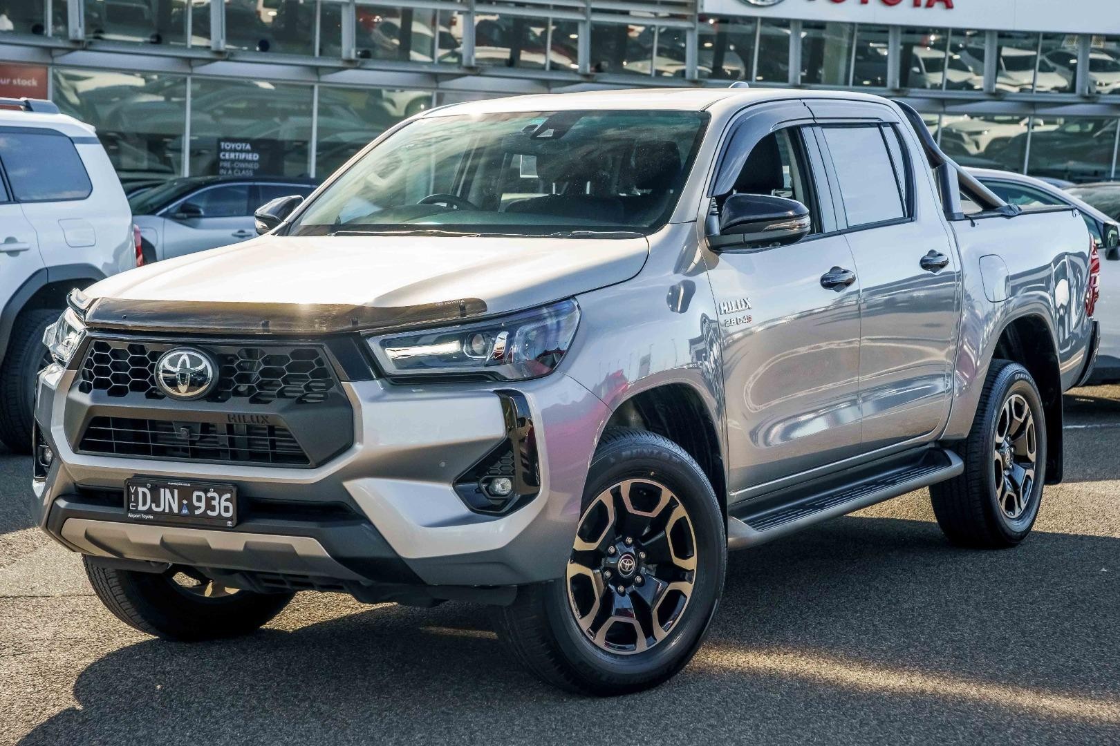 Toyota Hilux image 2