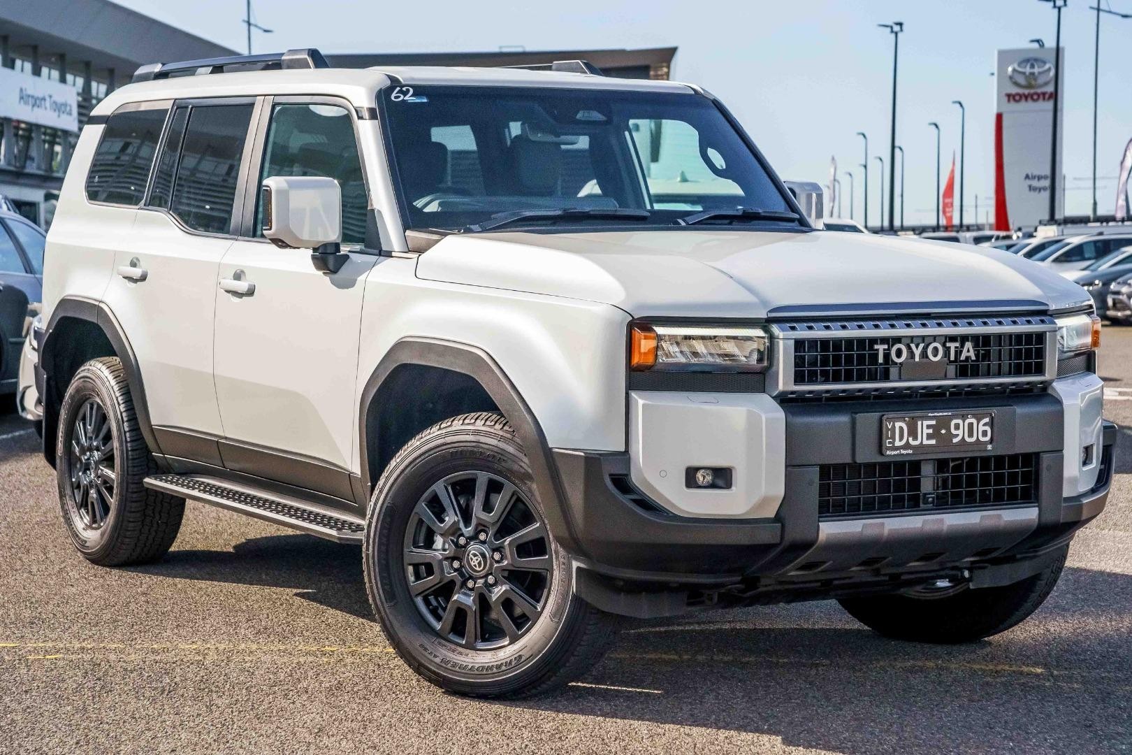 Toyota Landcruiser Prado image 1