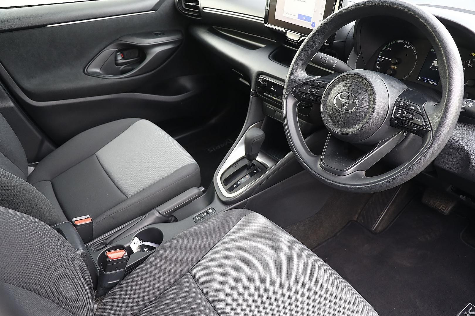 Toyota Yaris image 2