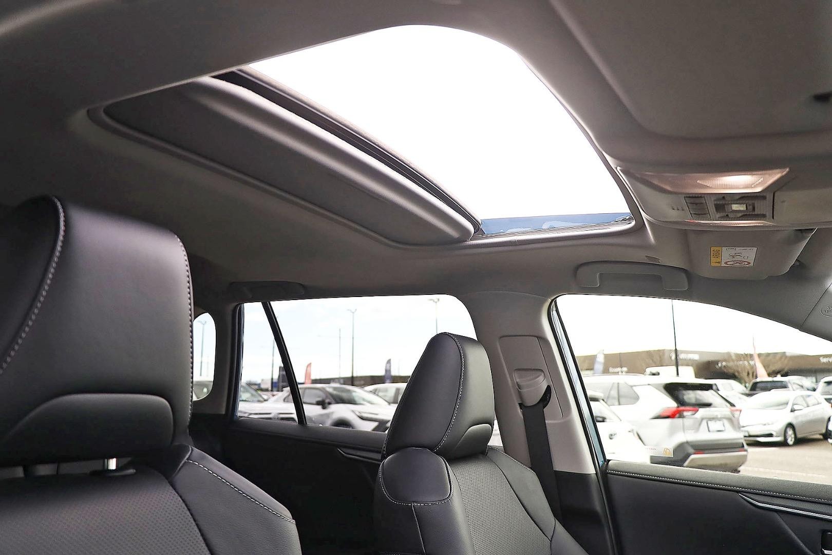 Toyota Rav4 image 3