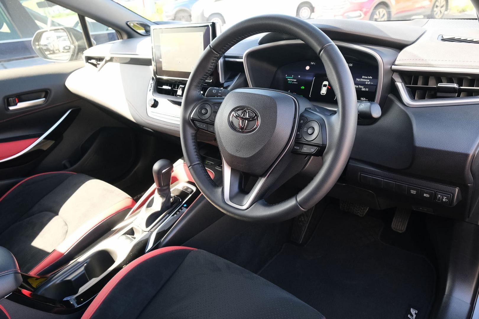 Toyota Corolla image 2
