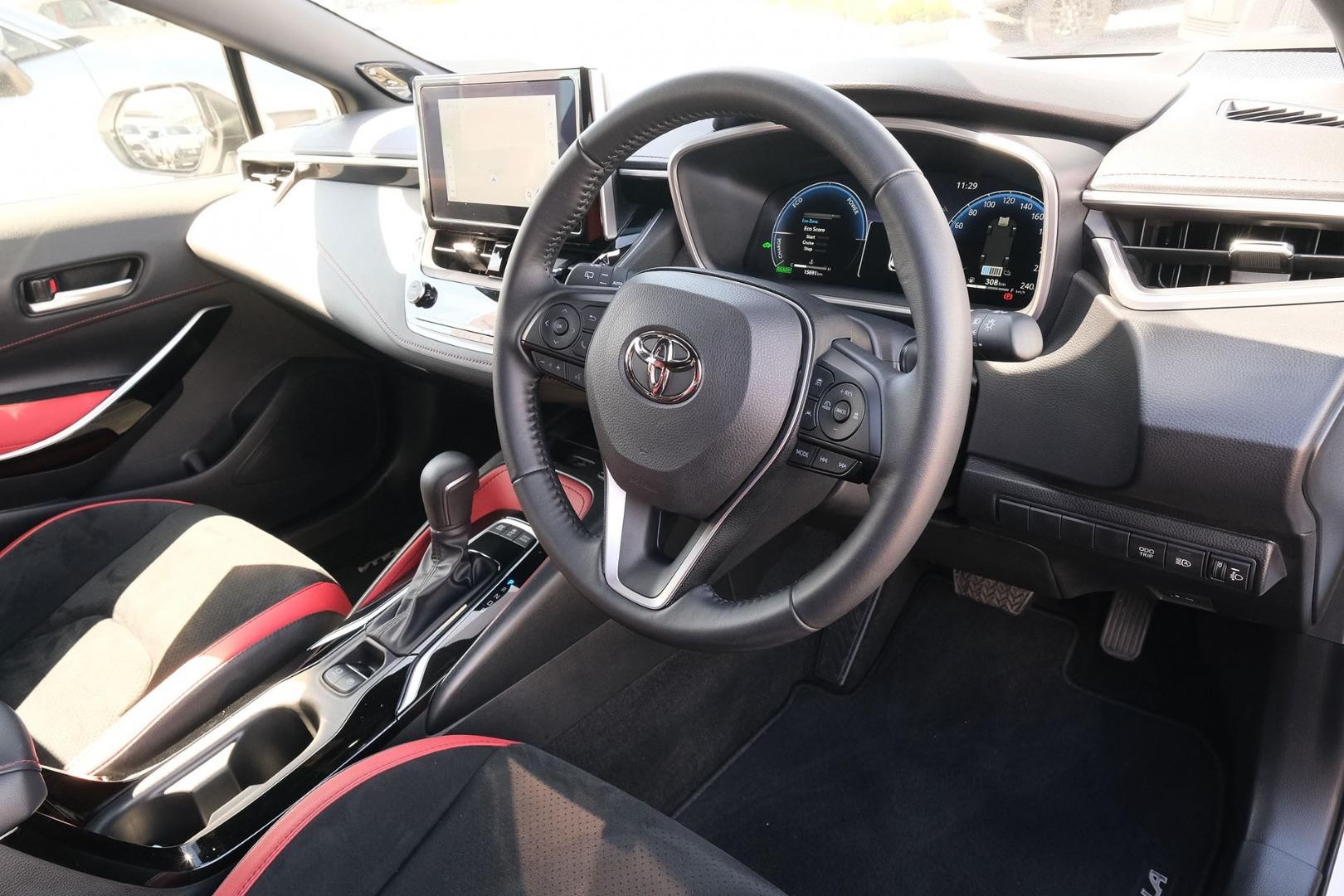 Toyota Corolla image 2