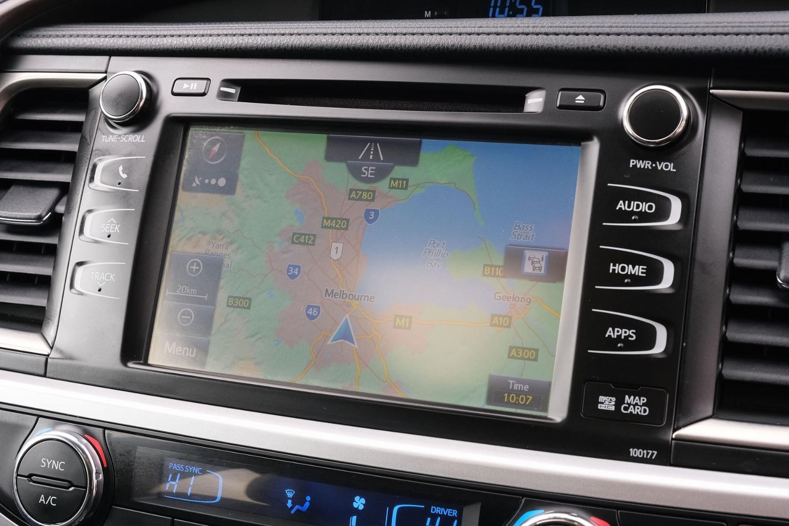 Toyota Kluger image 2