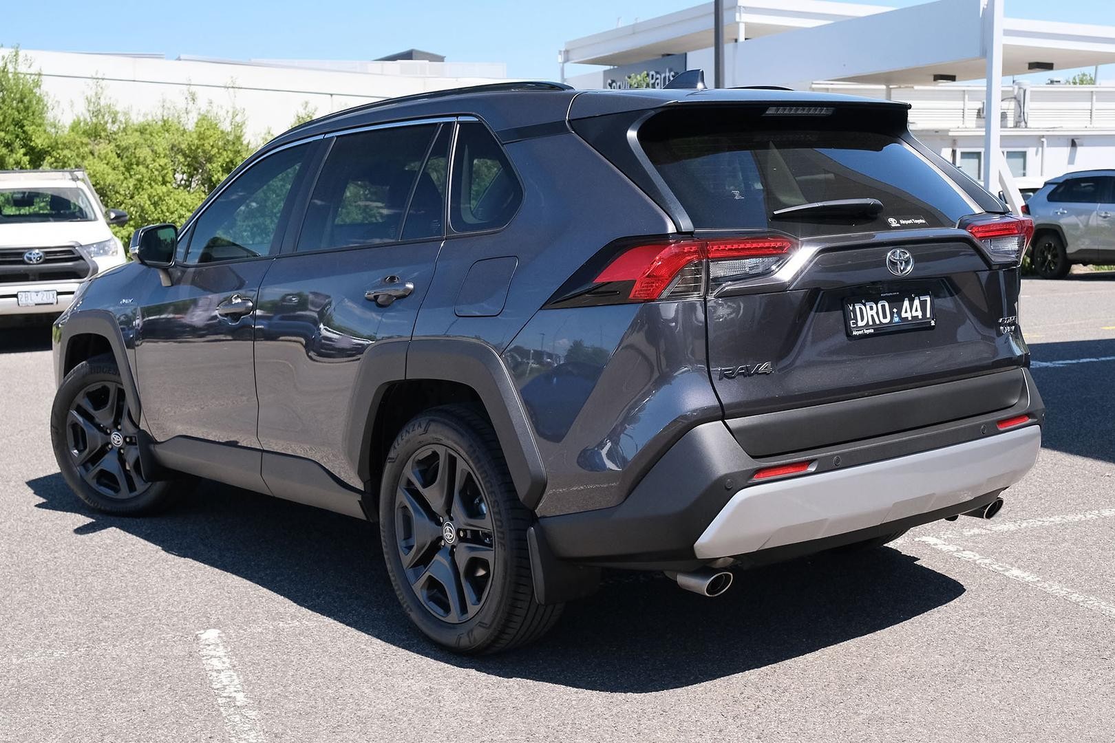 Toyota Rav4 image 2