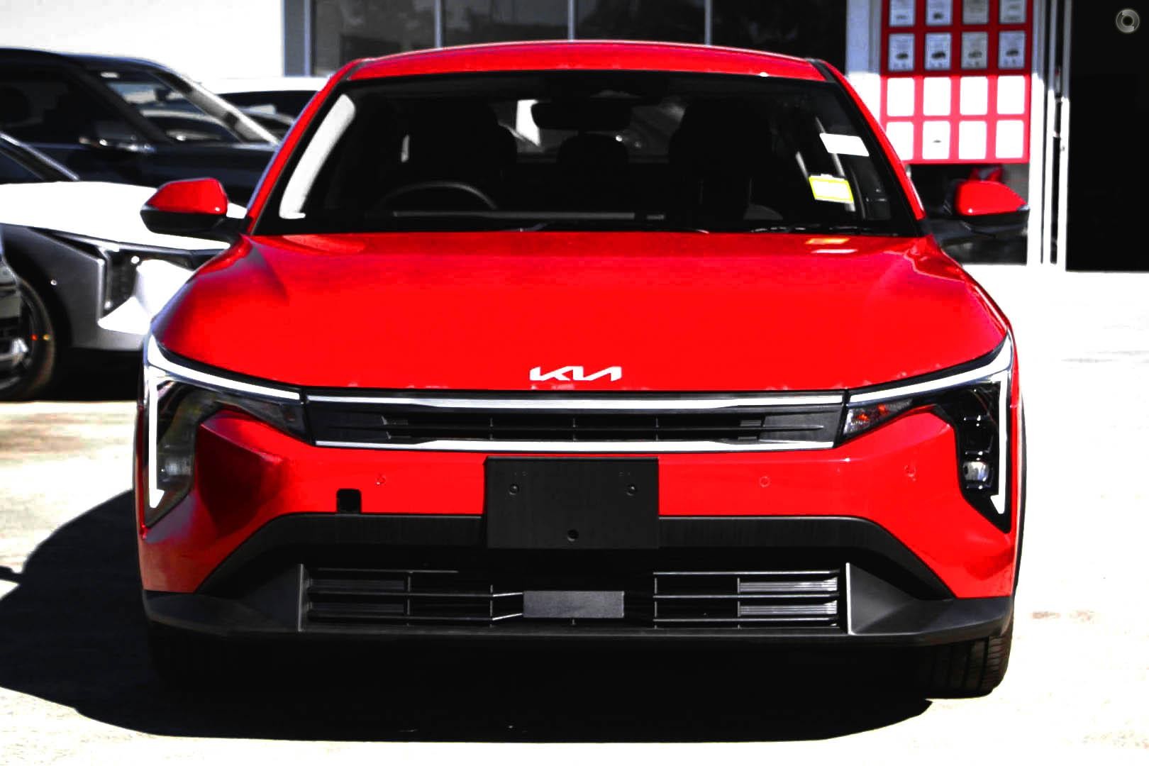 Kia K4 image 2