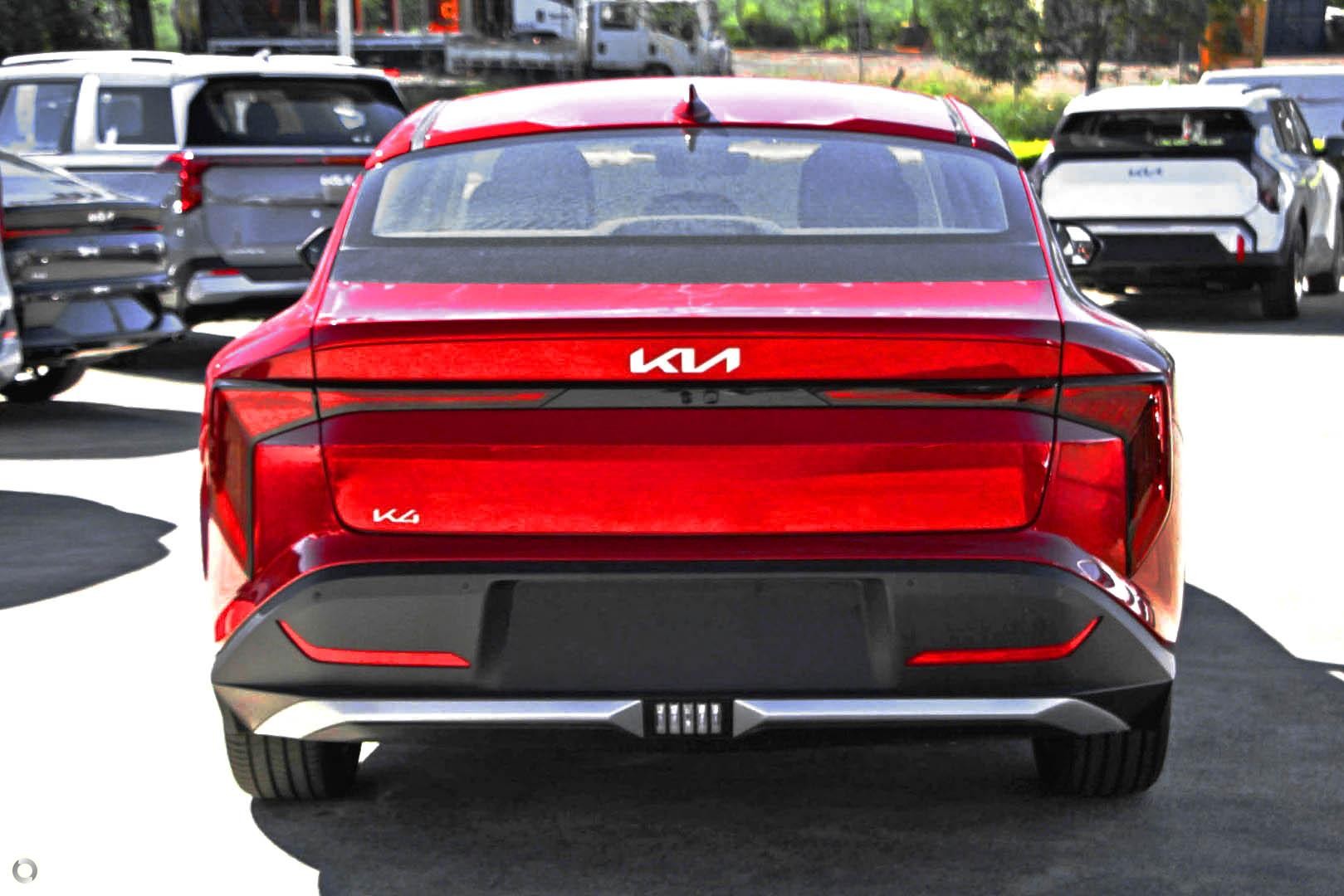 Kia K4 image 3