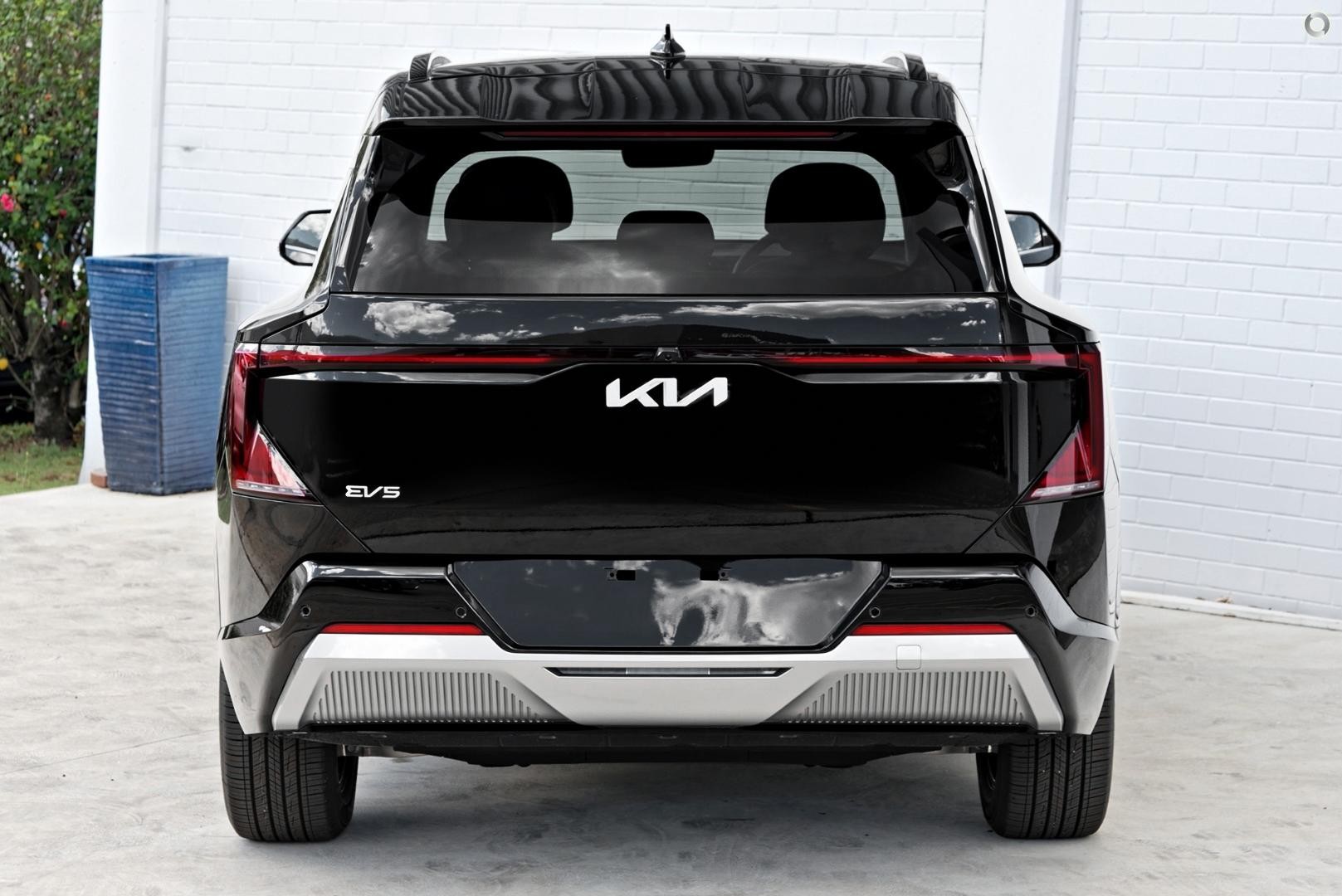 Kia Ev5 image 3