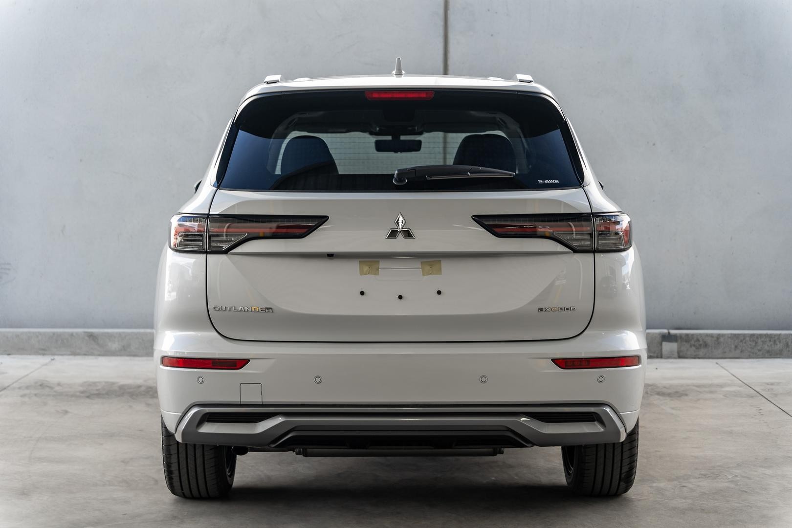 Mitsubishi Outlander image 3