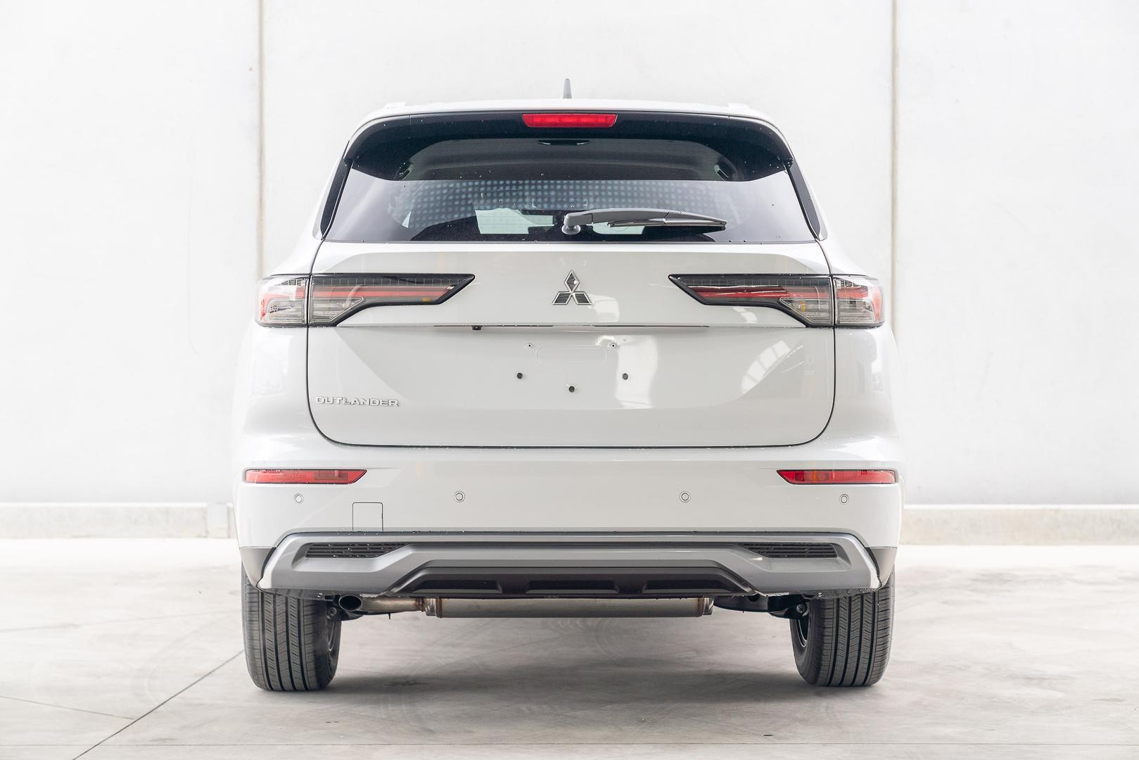 Mitsubishi Outlander image 3