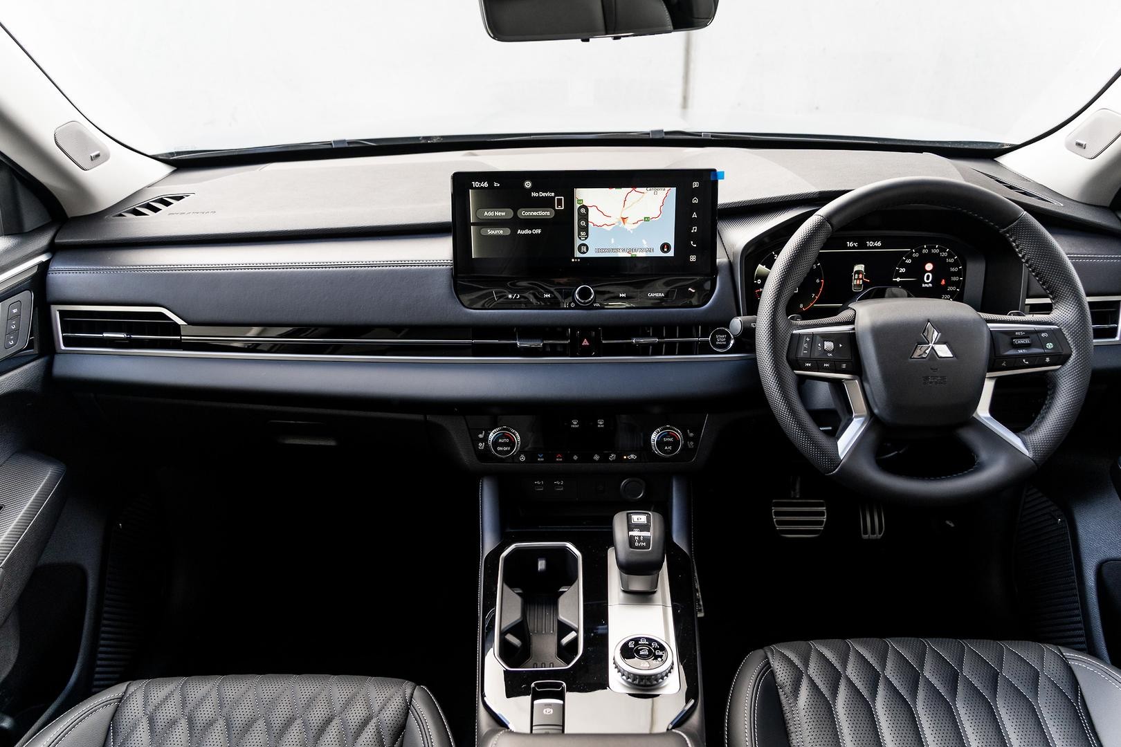 Mitsubishi Outlander image 4