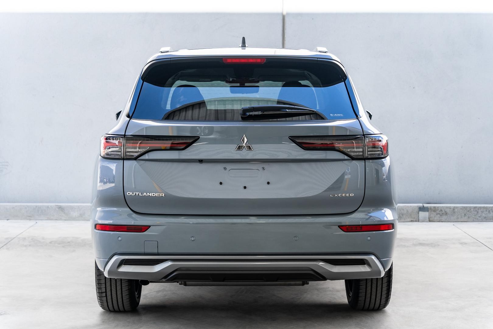 Mitsubishi Outlander image 3