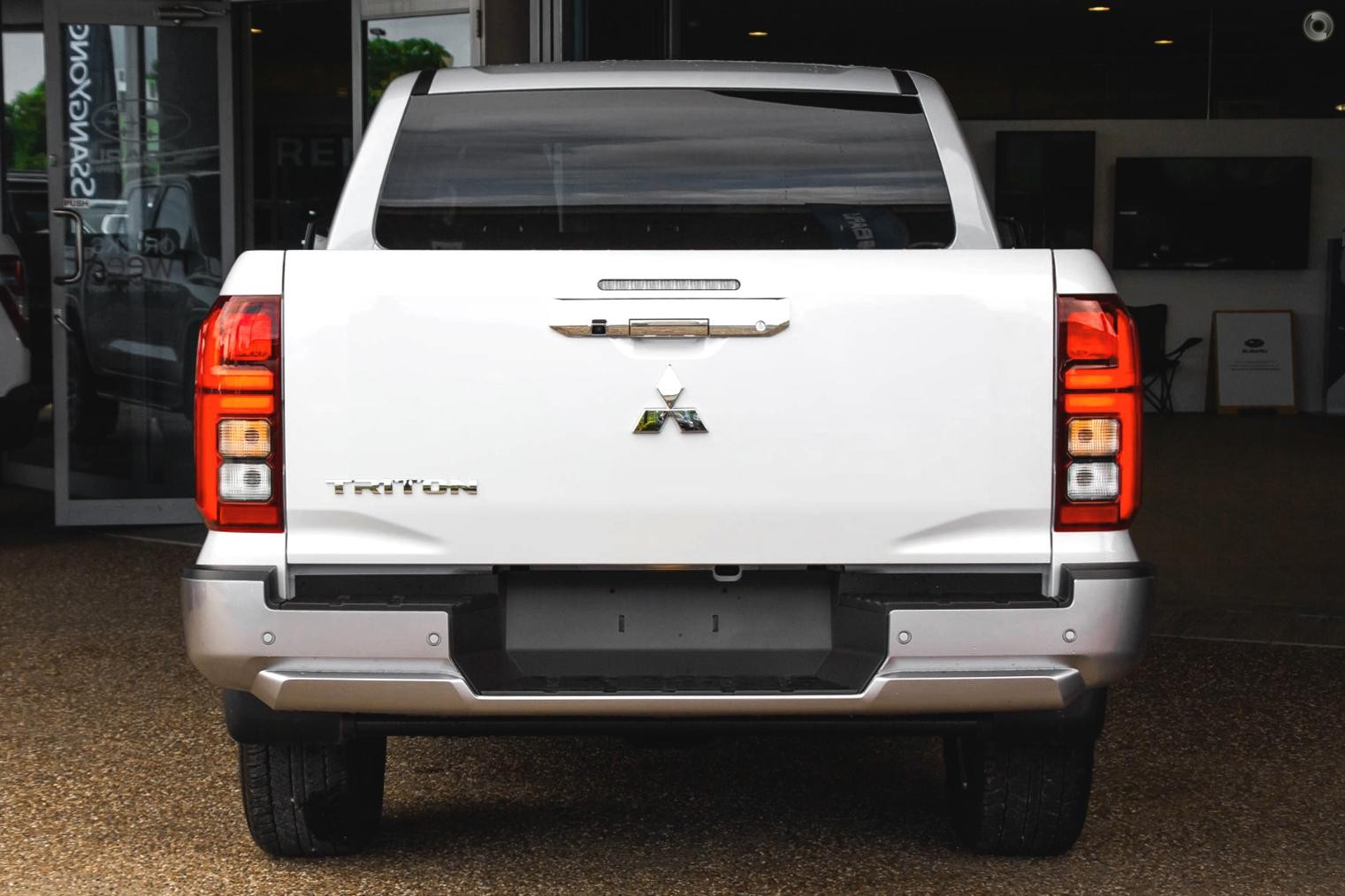 Mitsubishi Triton image 4