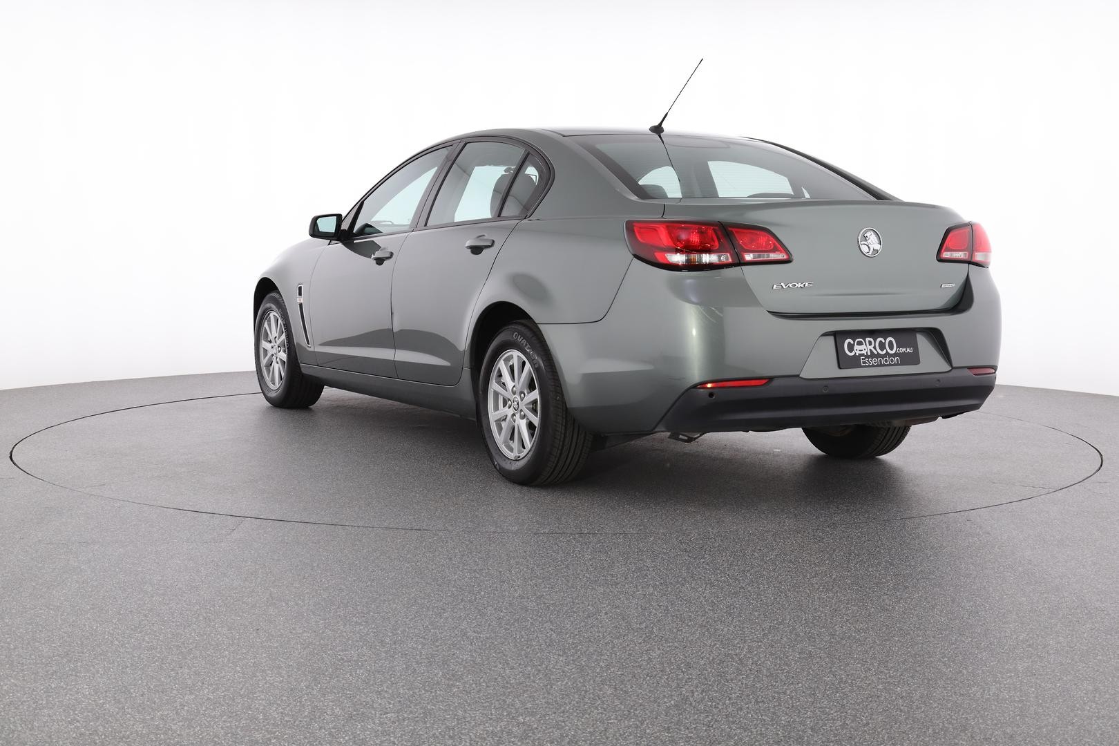 Holden Commodore image 4
