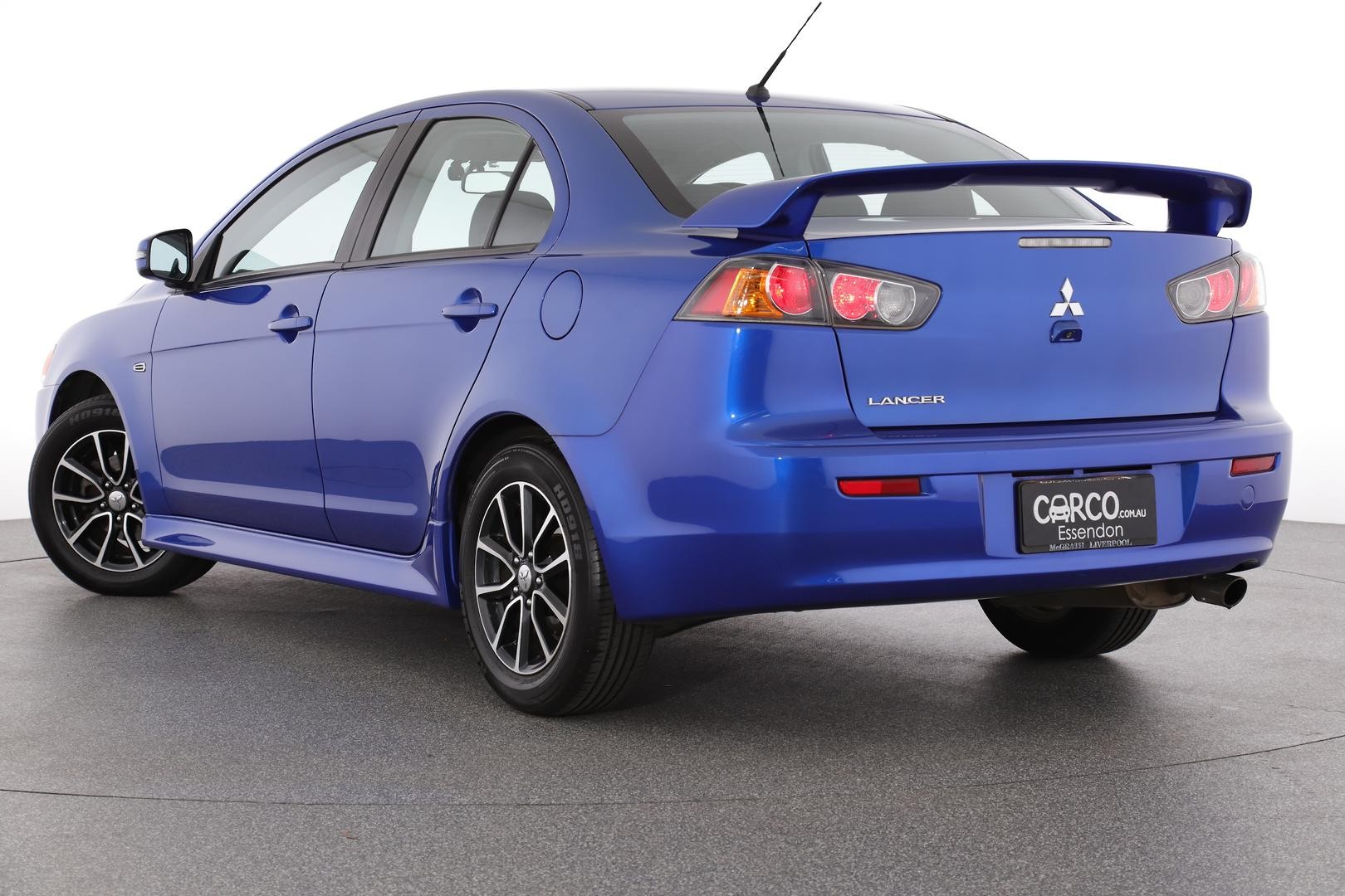 Mitsubishi Lancer image 2
