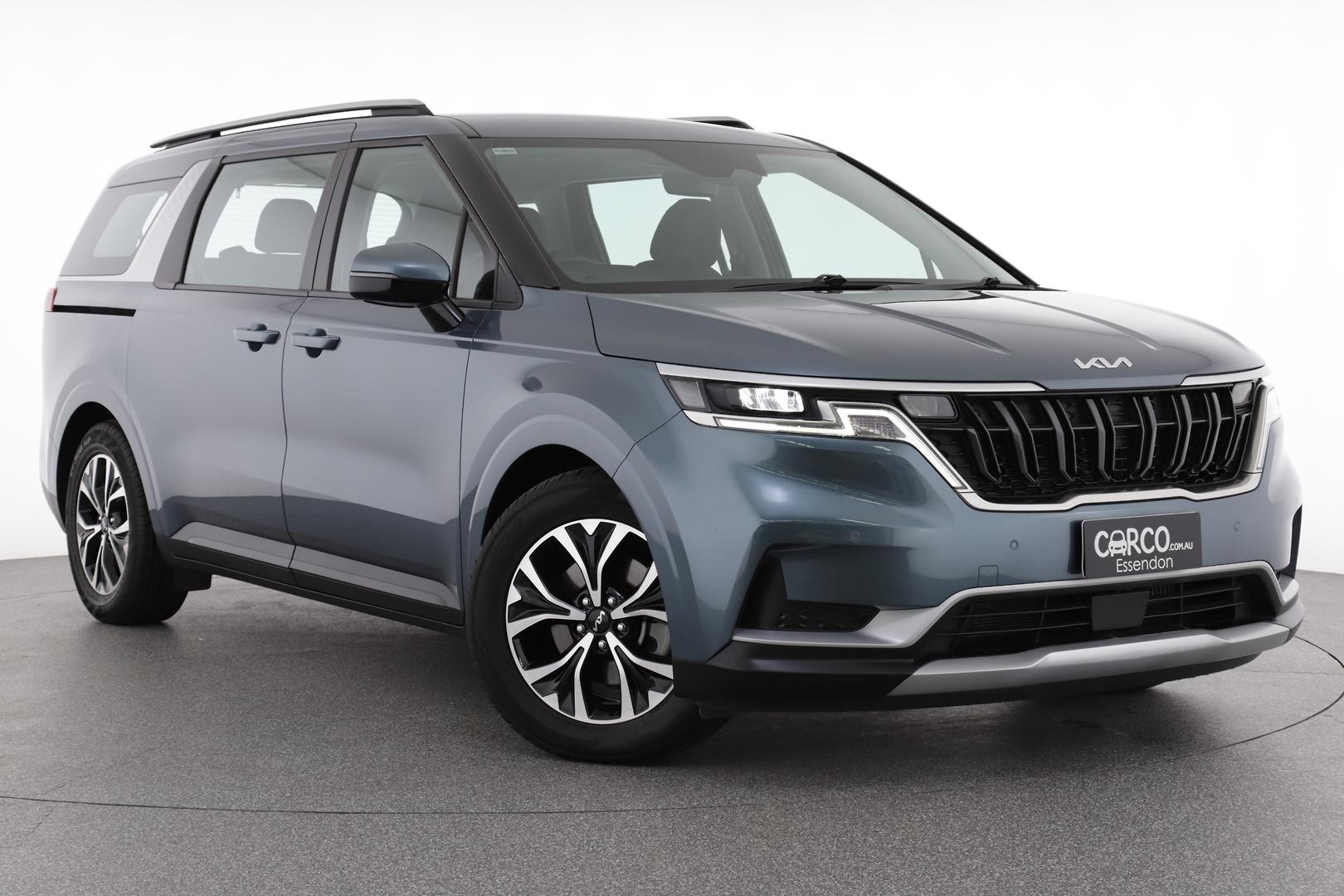 Kia Carnival image 1