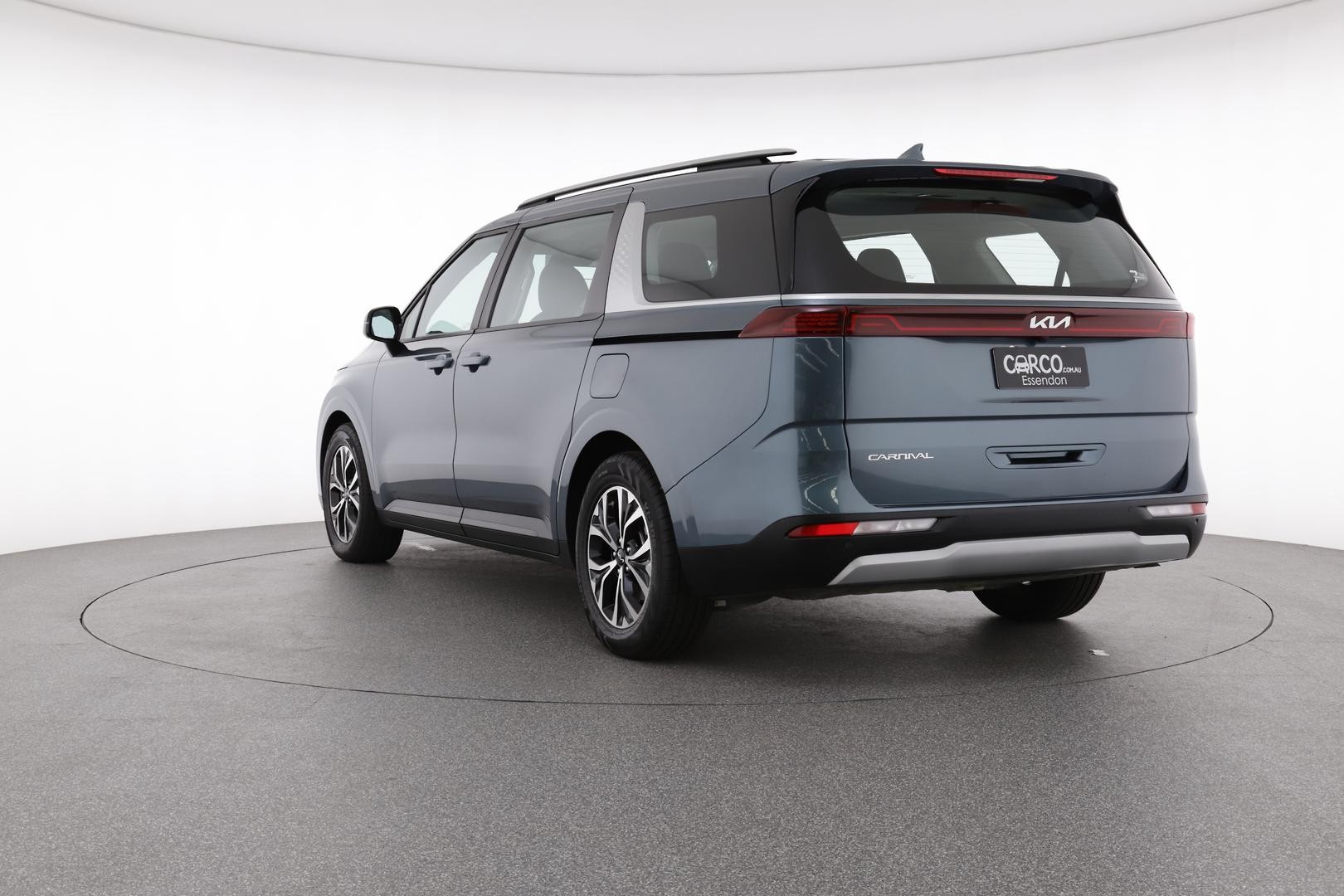 Kia Carnival image 4